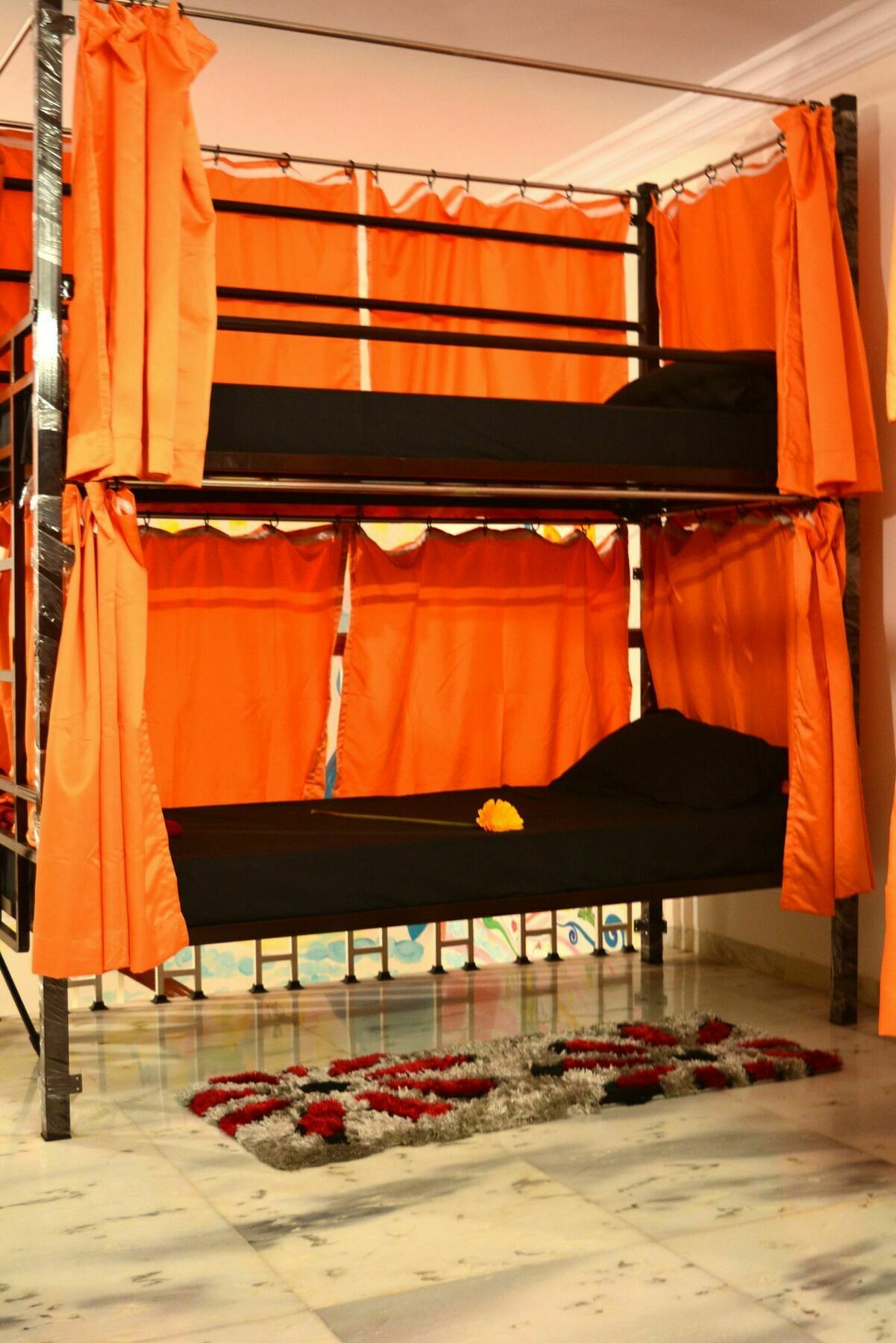 Social Rehab Downtown Hostel Bangalore Exterior photo