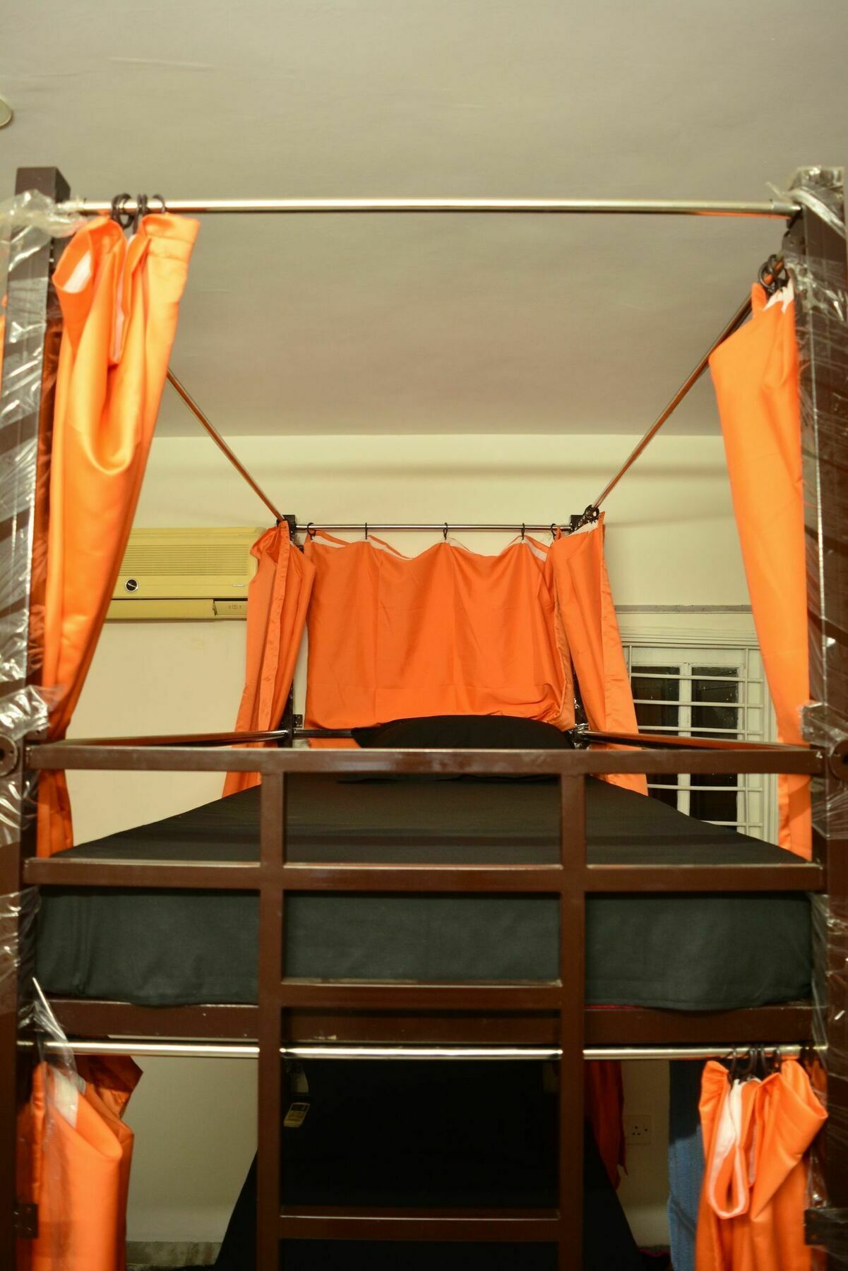 Social Rehab Downtown Hostel Bangalore Exterior photo